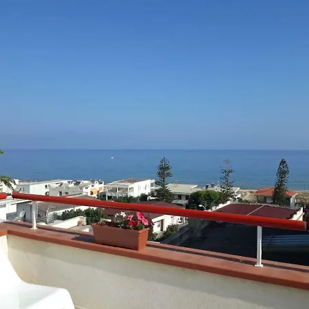 Casa Azzurra 펜션 *